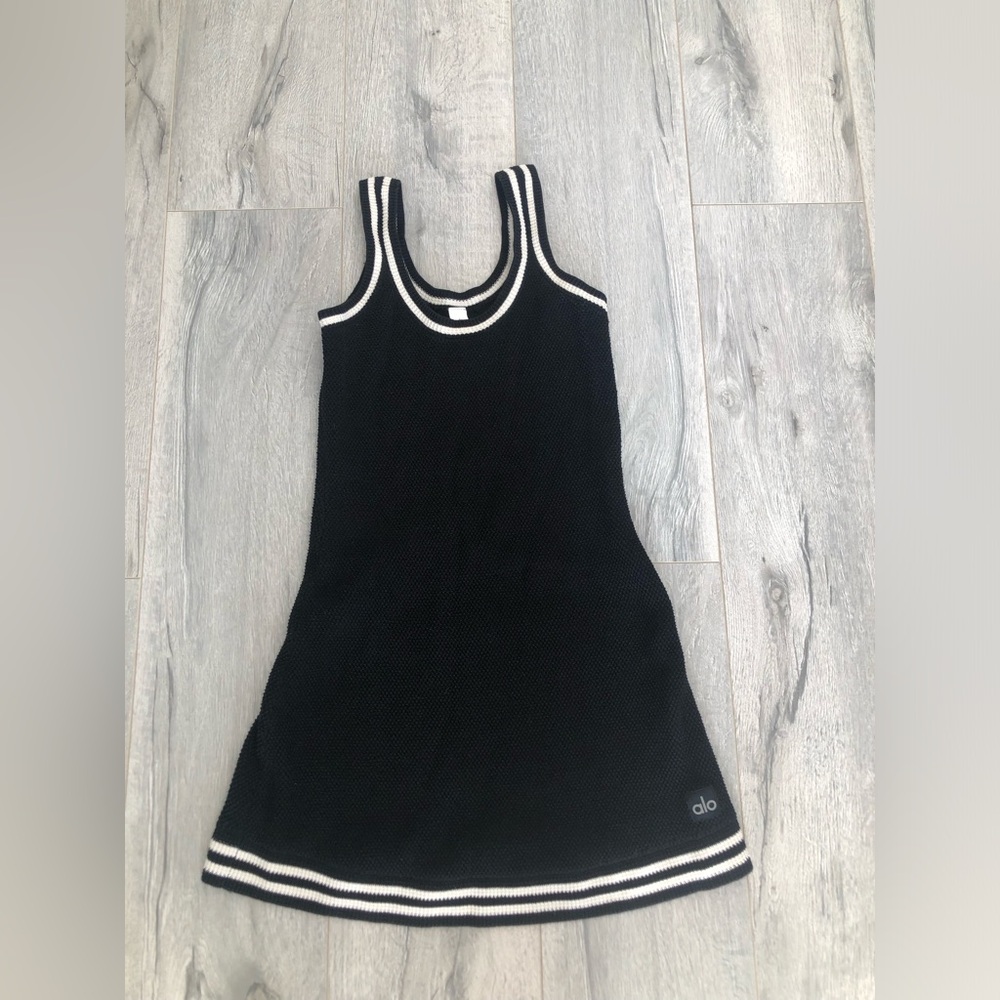 Black and White Striped Zip-Up Set - Picture 3 of 4
